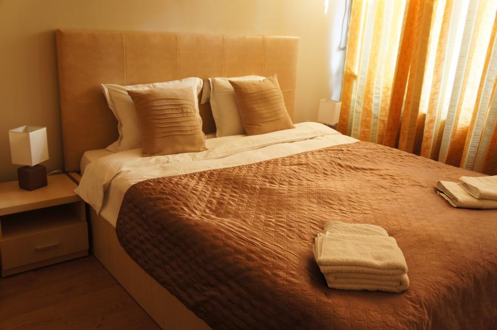 Agentia H Accommodation Bukarest Kültér fotó