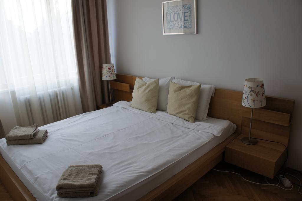 Agentia H Accommodation Bukarest Kültér fotó