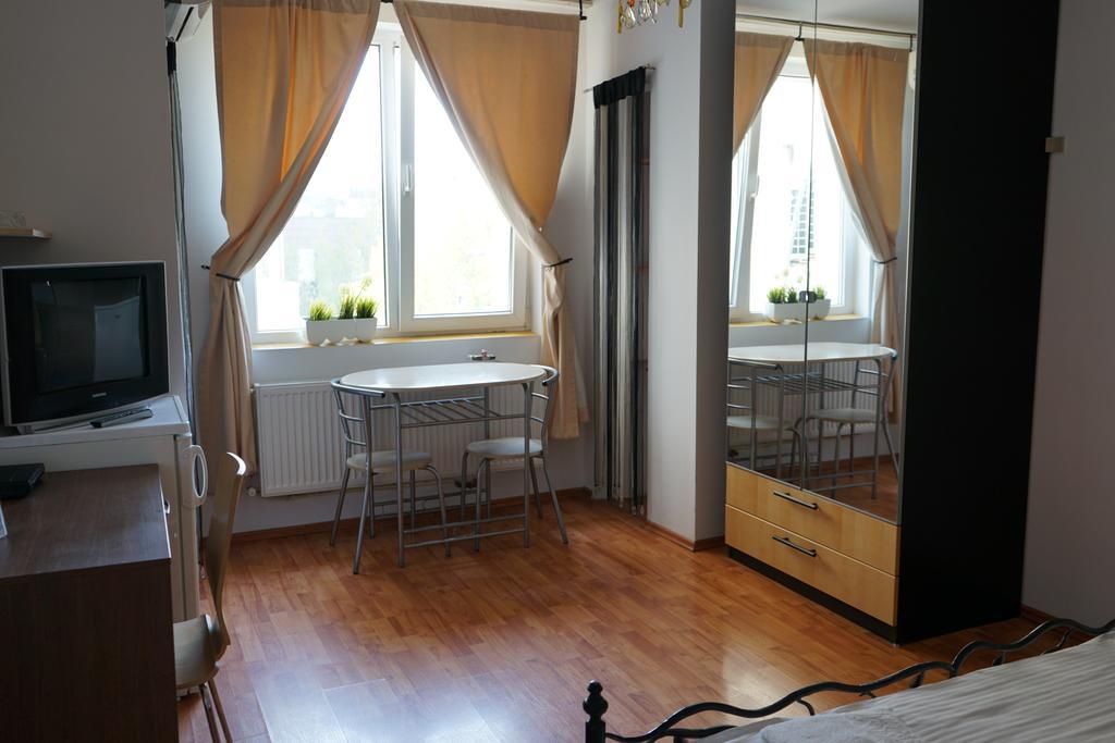 Agentia H Accommodation Bukarest Kültér fotó